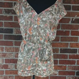 SPECIAL 2/$25 Banana Republic Silk Tunic